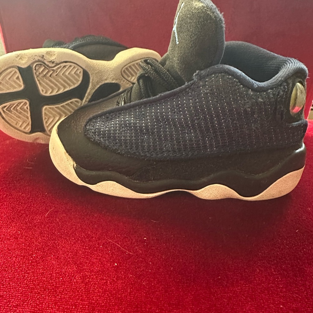 Jordan Kids Sneakers in Black and Navy - Picture 4 of 5